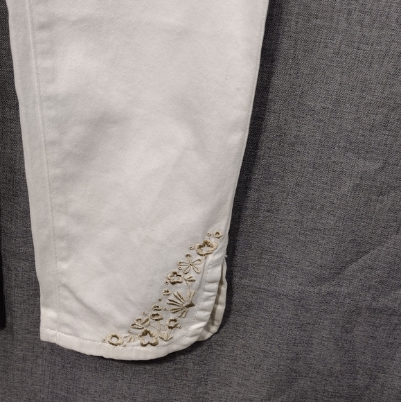 NWT Anne Klein Skinny Ankle Jeans Womens 4 White Embroidered Floral Retro 90s - Picture 3 of 11